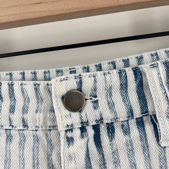 FAHERTY Topsail Shorts Size 28 Denim Jean Stripes Faded Cotton Blend Indigo Dyed - Picture 6 of 14